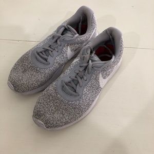 Women Nike Running Shoes, Gray White, sz 9.5